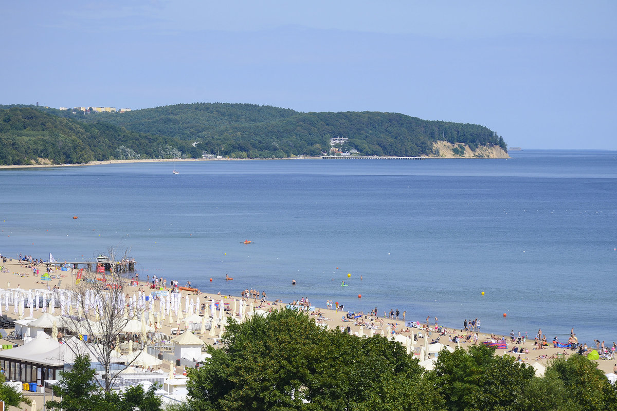 Blick auf die Danziger Bucht vom Turm am Kurpark von Zoppot / Sopot. Aufnahme: 14. August 2019.
