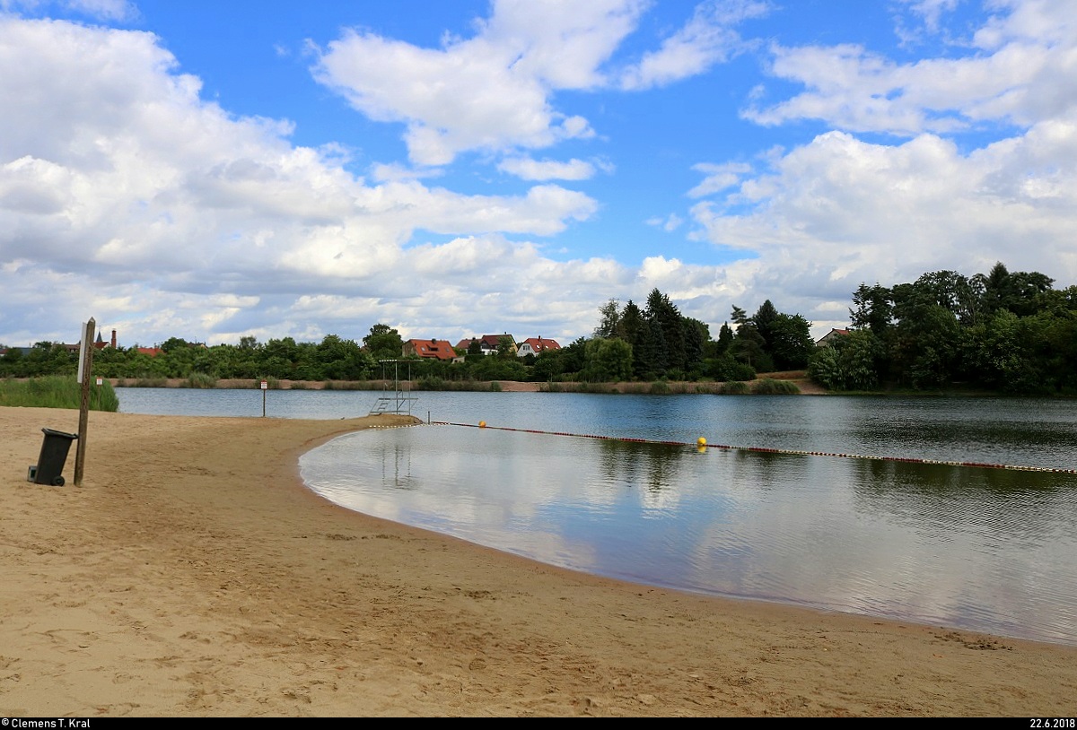 Blick auf den Heidesee am Sandstrand des Heidebades Halle-Nietleben bei wechselhaftem Wetter. [22.6.2018 | 16:21 Uhr]