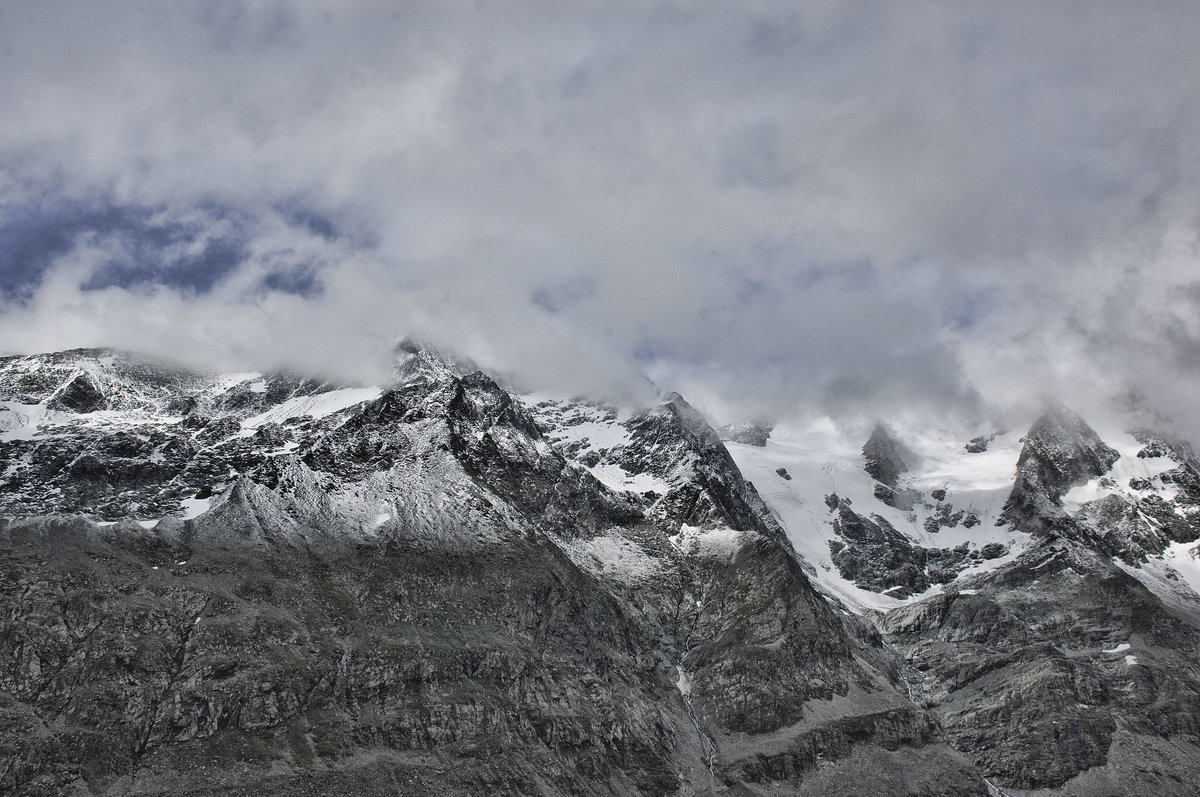 Blick auf Kleinglocknerkees bzw. Hofmannskees von Kaiser-Franz-Josef-Höhe nördlich von Heiligenblut in Österreich. Aufnahme: 5. August 2016.