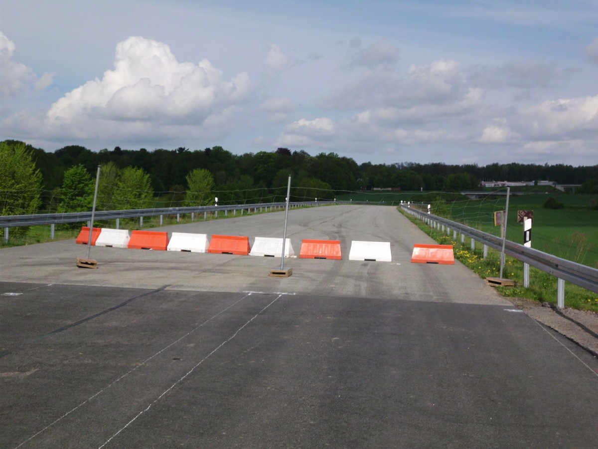 Blick auf die neue B178 nach Zittau am 12.05.2013 vor der Eröffnung