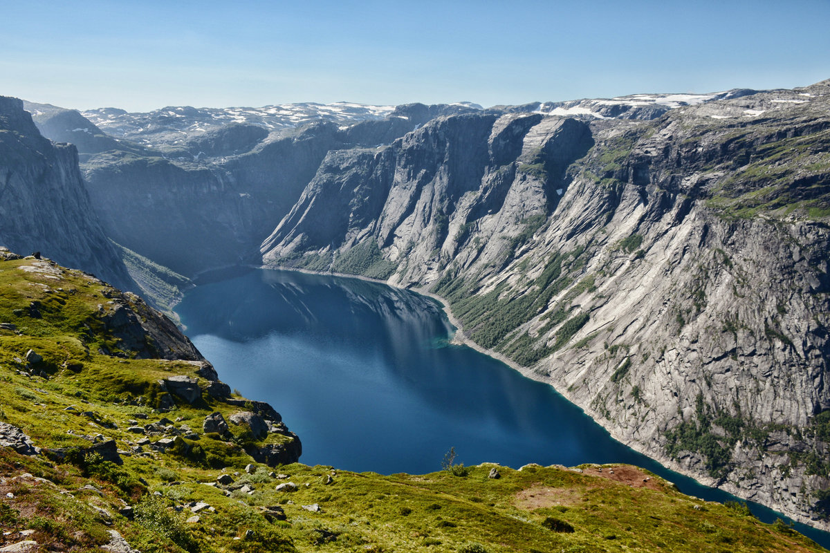 Blick auf Ringedalsvatnet zwischen Skjeggedal und Trolltunga in Norwegen. Aufnahme: 8. Juli 2018.