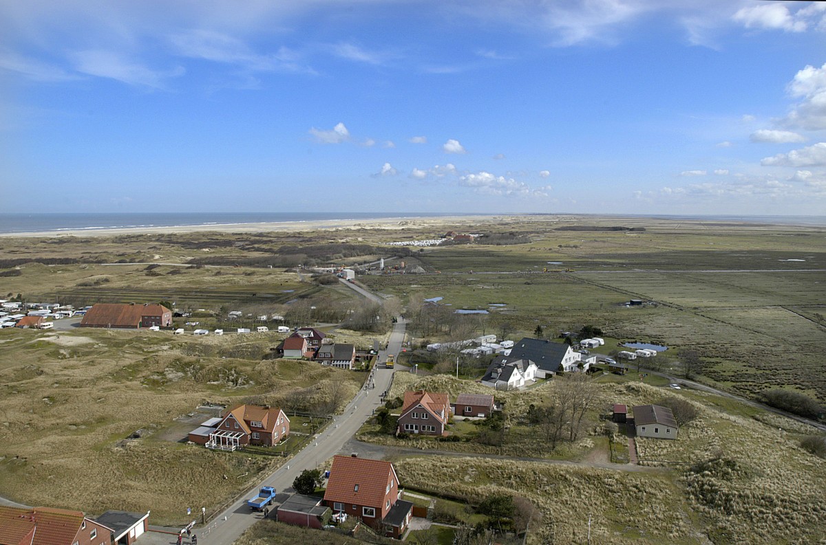 Blick vom Leuchtturm Norderney in östlicher Richtung. Aufnahme: März 2008.