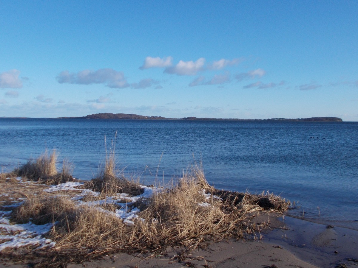 Blick von Neuendorf zur Insel Vilm am 08.Februar 2015.