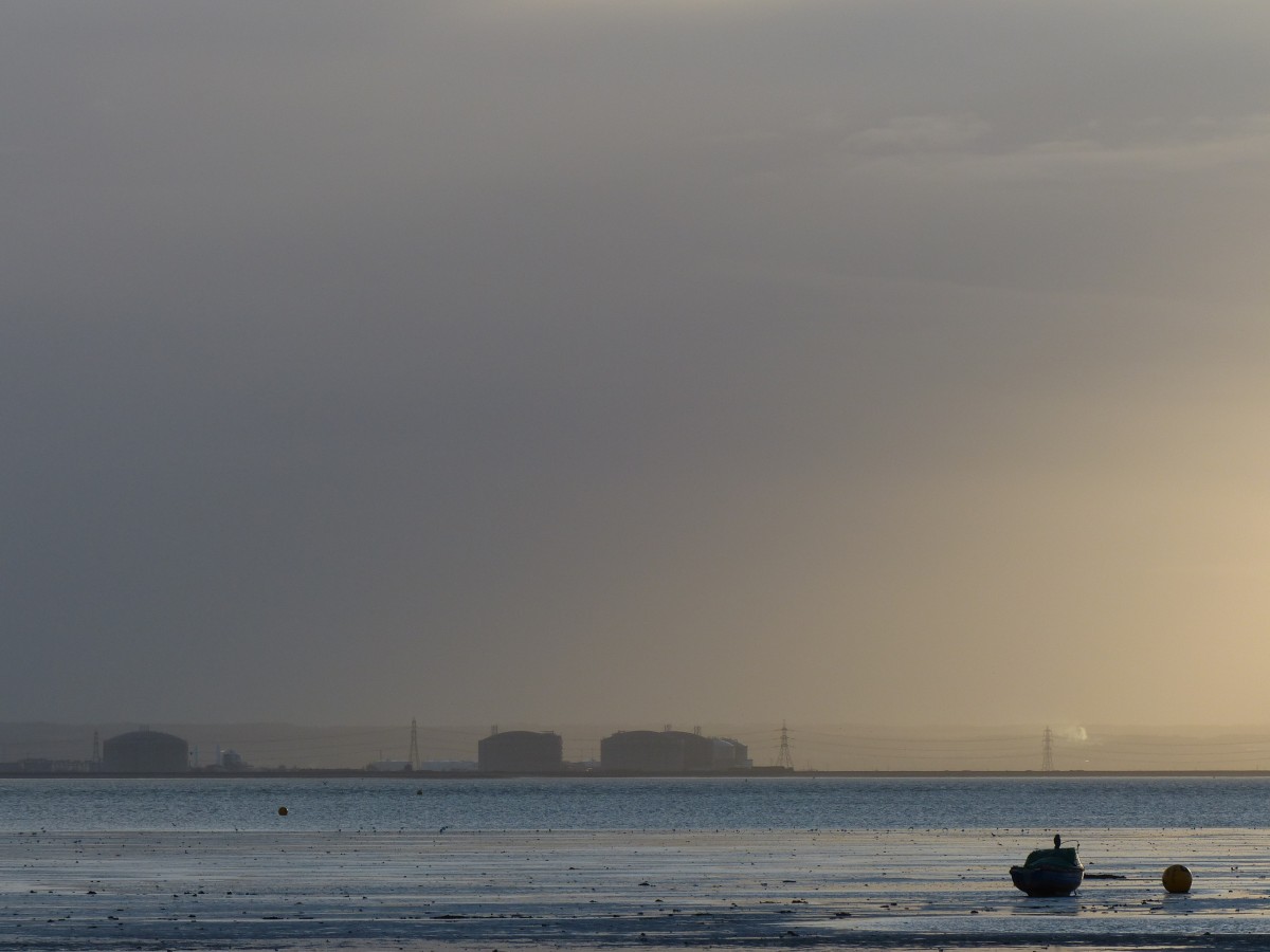 Blick von Southend on Sea in Richtung Isle of Grain / Sheerness. 28.12.2013