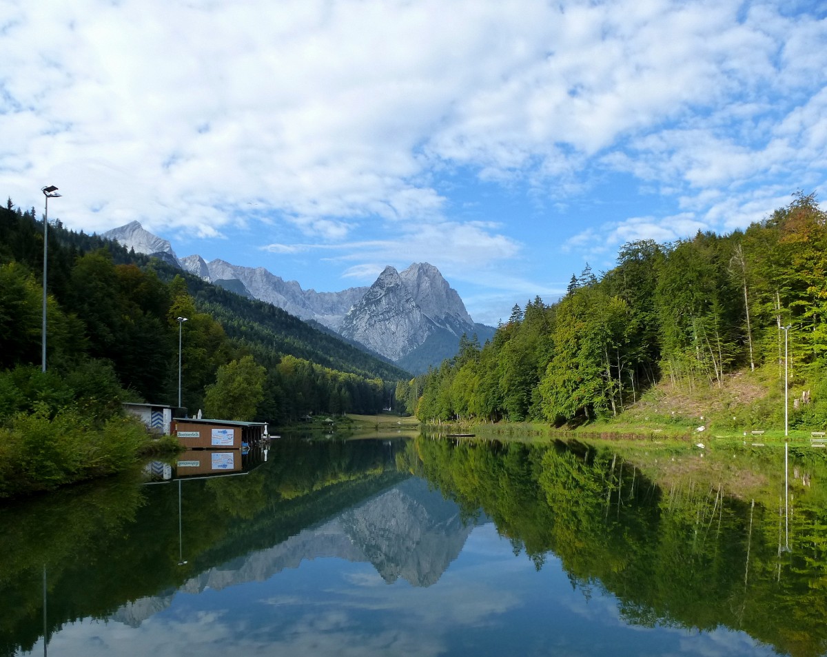 Blick ber den Riessersee zum Zugspitzmassiv, Sept.2014