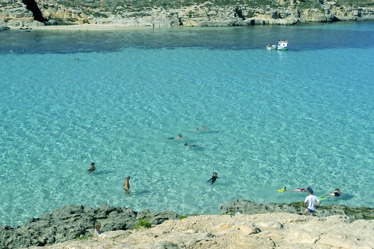 Blue Lagoon an der Insel Comino. Aufnahme: Oktober 2006.