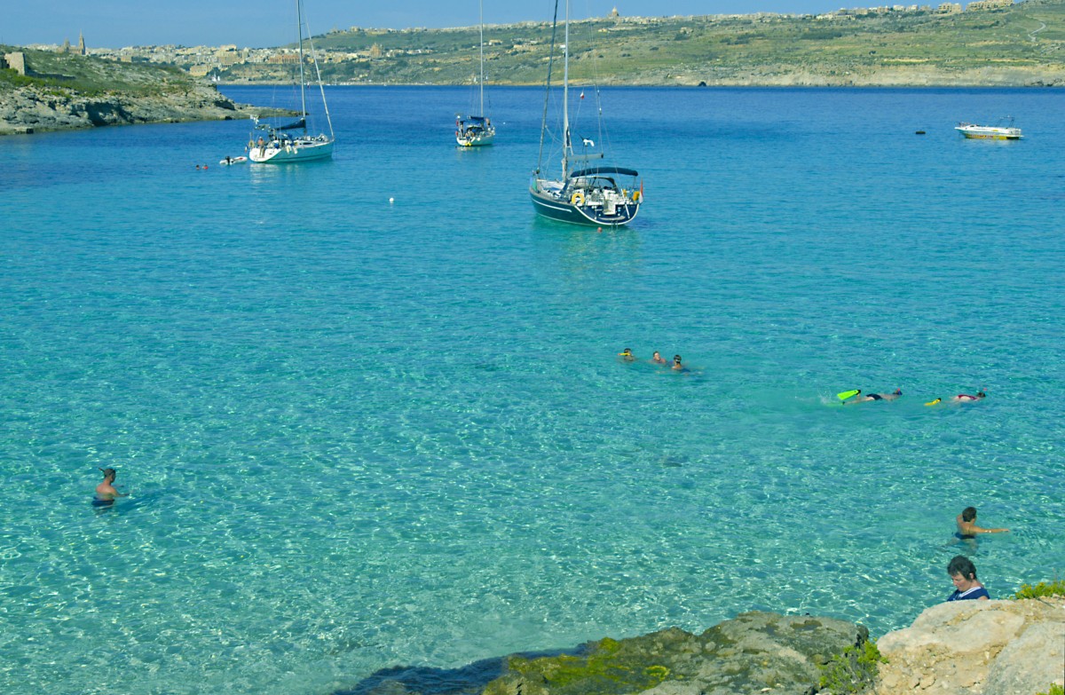 Blue Lagoon an der Insel Comino, Malta. Aufnahme: Oktober 2006.
