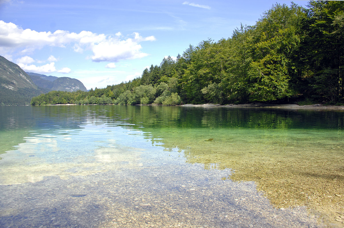 Bohinjsko jezero in Slowenien. Aufnahme: 2. August 2016.