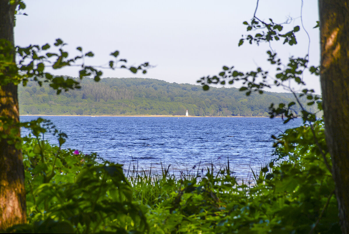 Brejning Strand - Blick auf Vejle Fjord. Aufnahme: 5. Juni 2022.