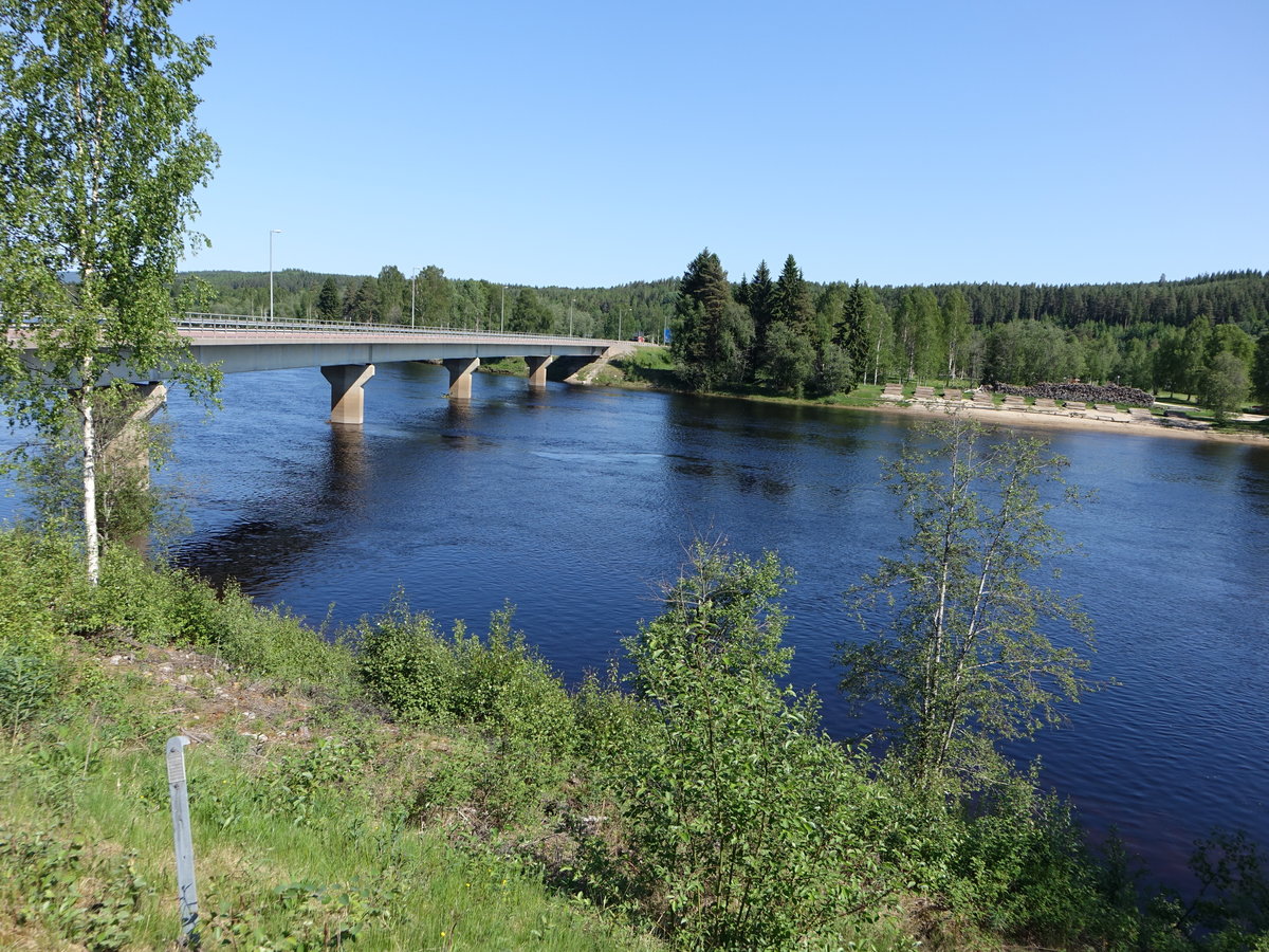 Brücke der E45 über den Klarälven Fluss bei Stöllet (31.05.2018)