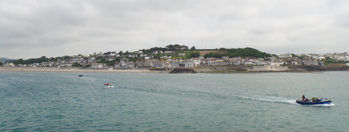 Cornwall am 16.6.2016: der Ort Marazion von St. Michael’s Mount gesehen