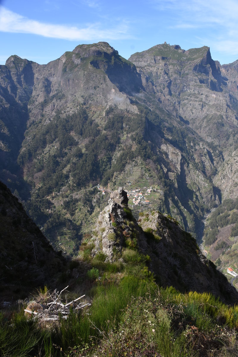 CURRAL DAS FREIRAS, 24.01.2018, Blick vom Aussichtspunkt Eira do Serrado