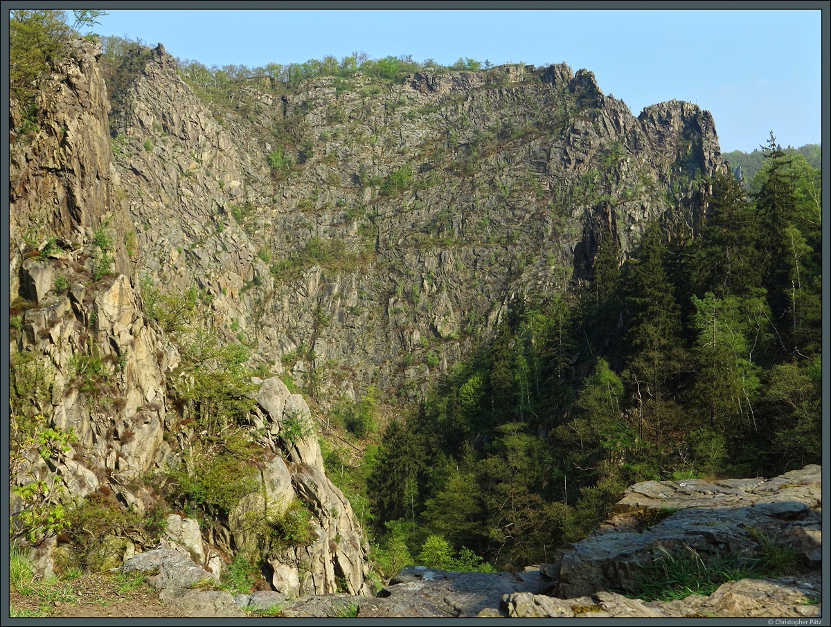 Das Bodetal ist eines der ältesten Naturschutzgebiete Deutschlands. Aufgrund der eindrucksvollen Felsschluchten ist sie ein beliebtes Wanderziel im Harz. (21.04.2018)