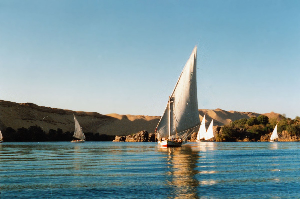 Das Niltal südlich der Stadt Assuan in Ägypten. Aufnahme: April 1988 (digitalisiertes Negativfoto).