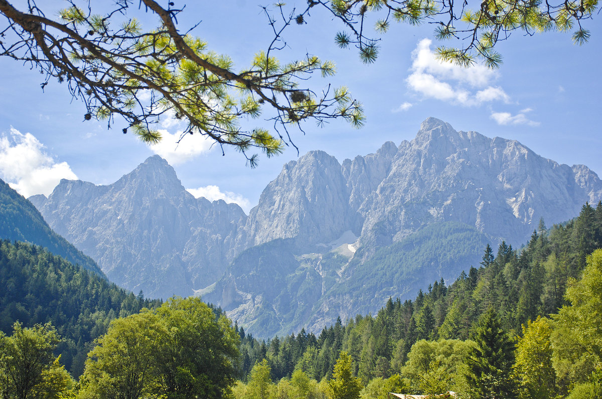 Das Triglav-Massiv in Slowenien von Jasna aus gesehen. Aufnahme: 4. August 2016.