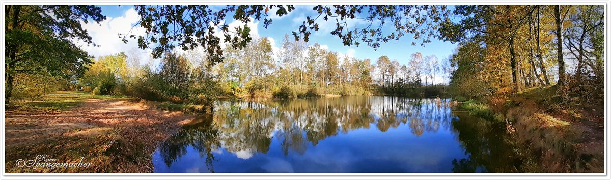 Der Himbergsee in Fintel, Heiderandgebiet, im Herbst Ende Oktober 2019