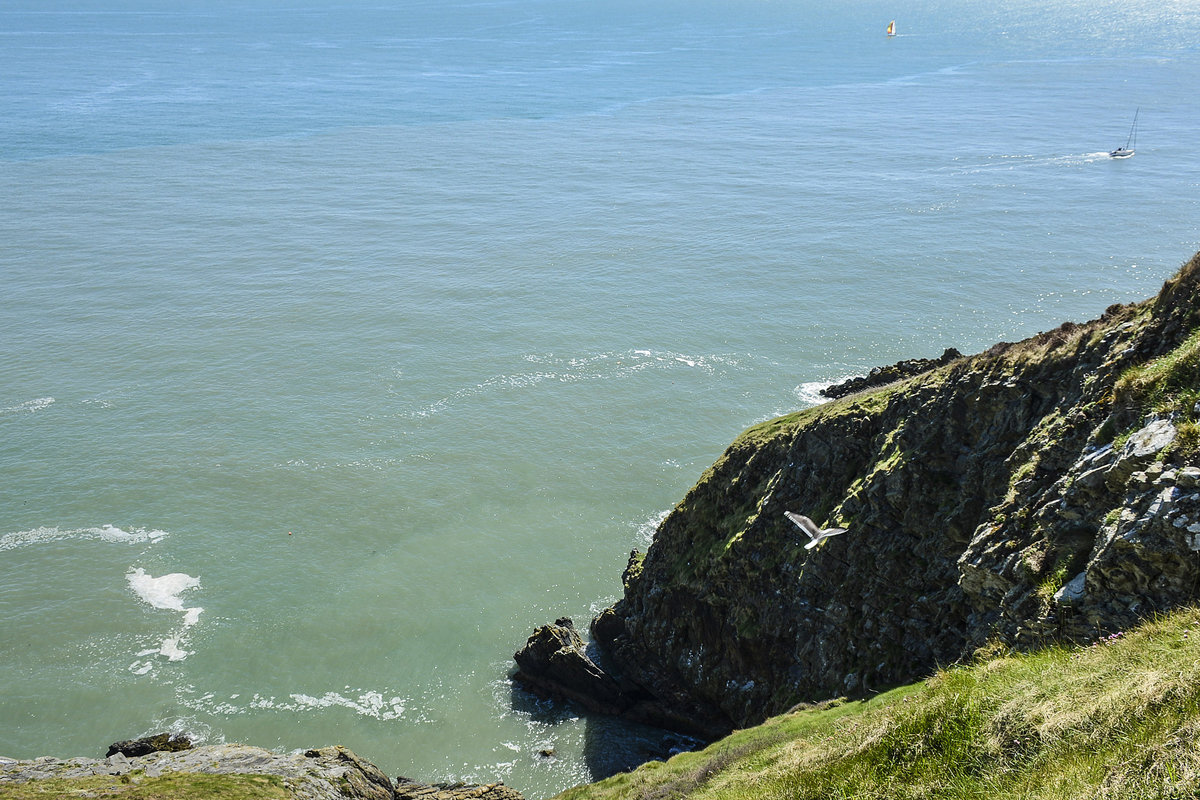 Der Howth Cliff Walk bietet schöne Aussichten auf das Irische Meer. Aufnahme: 12. Mai 2018.