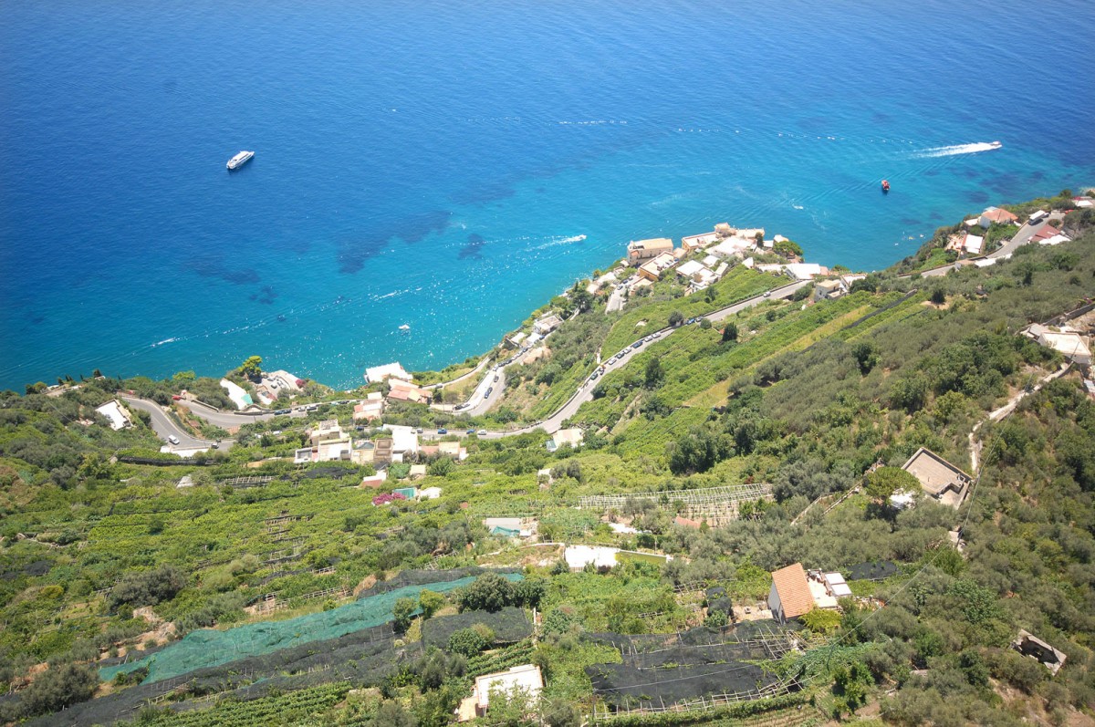 Die Amalfiküste von Villa Cimbrone in Ravello aus gesehen. Aufnahmedatum: 27. Juli 2011.