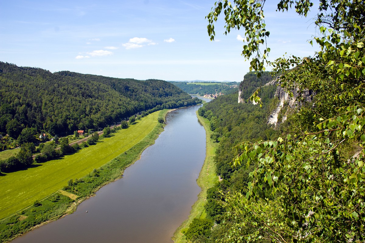 Die Elbe bei Rathen in der Sächsischen Schweiz.

Aufnahmedatum: 7. Juni 2014.