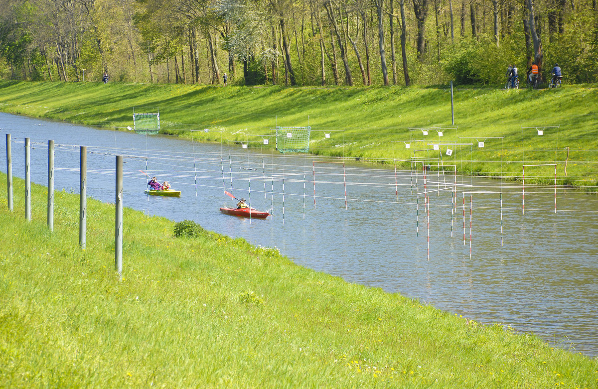 Die Elster vom Uferweg in Leipzig aus gesehen. Aufnahme: 30. April 2017.