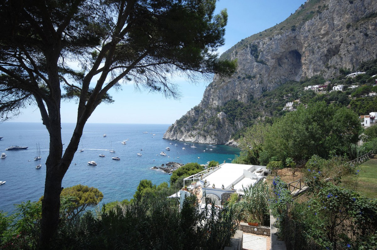 Die Südküste von Capri. Aufnahmedatum: 21. Juli 2011.