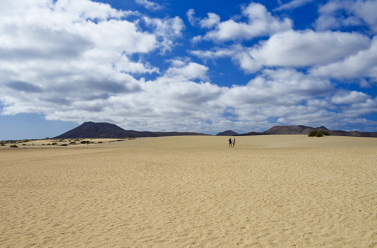 Die Wanderdüne El Jable auf der Insel Fuerteventura in Spanien. Aufnahme: 19. Oktober 2017.