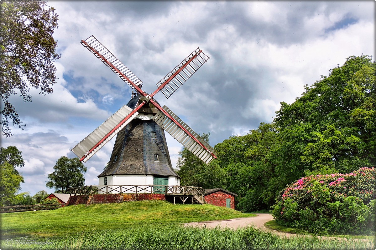 Die Windmühle von Worpswede, ein Erdgalerie Holländer. Aufgenommen am 24.05.2013