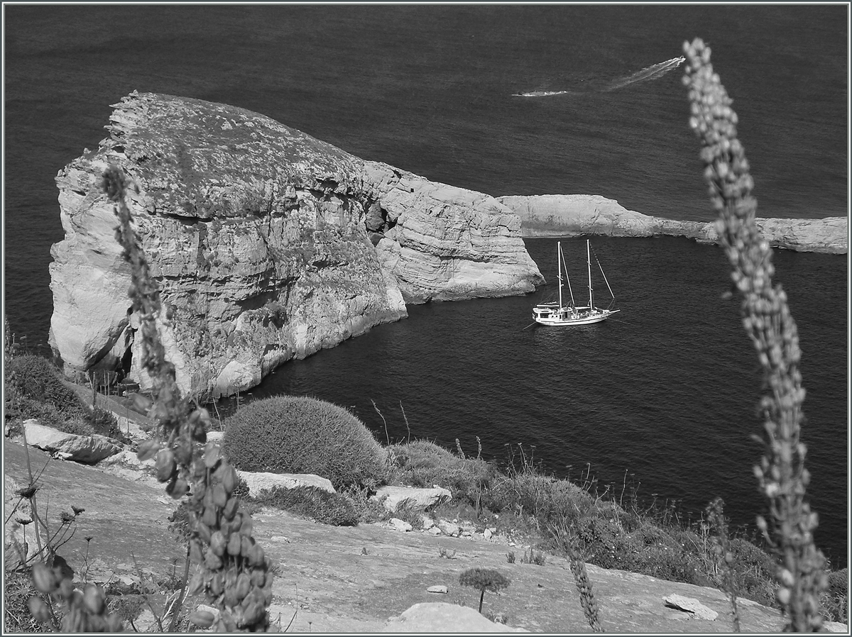 Ein Blick zur Dwejra Bay. 
Sept. 2013