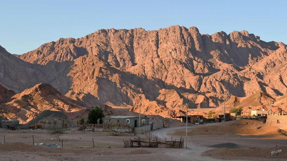 Ein kleines Beduinendorf auf der Sinai-Halbinsel. (Dezember 2018)