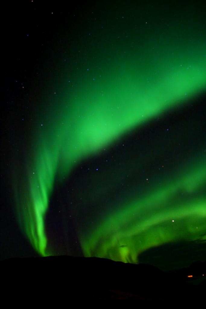 Ein Polarlicht über Kvaløya, 69°48'nB ; 18°45'ol am 09.11.2015