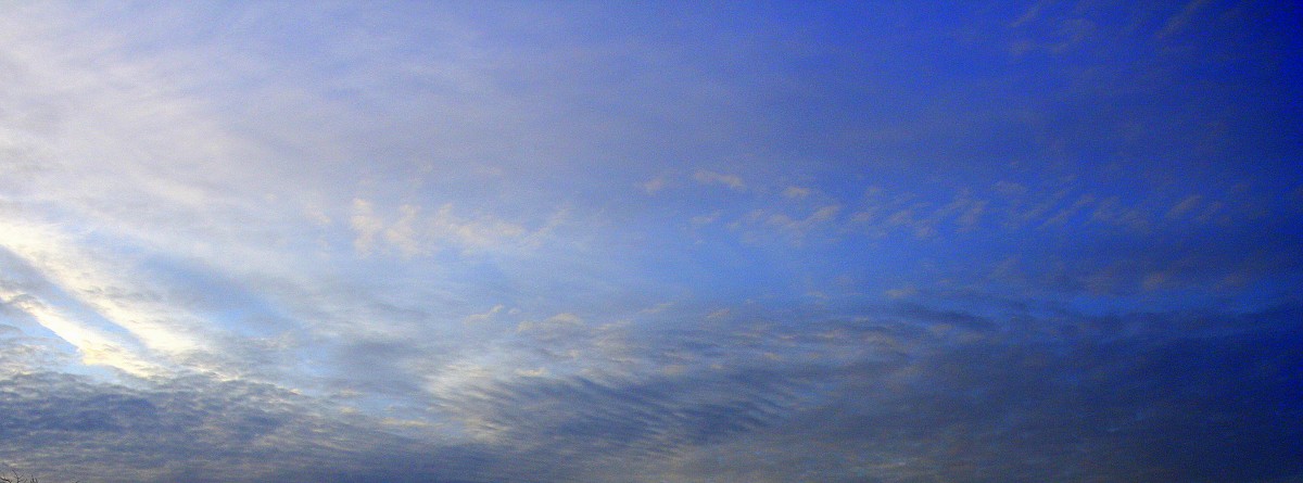 Ein schöner Abendhimmel in Kohlscheid-Bank am Abend vom 25.11.2014.