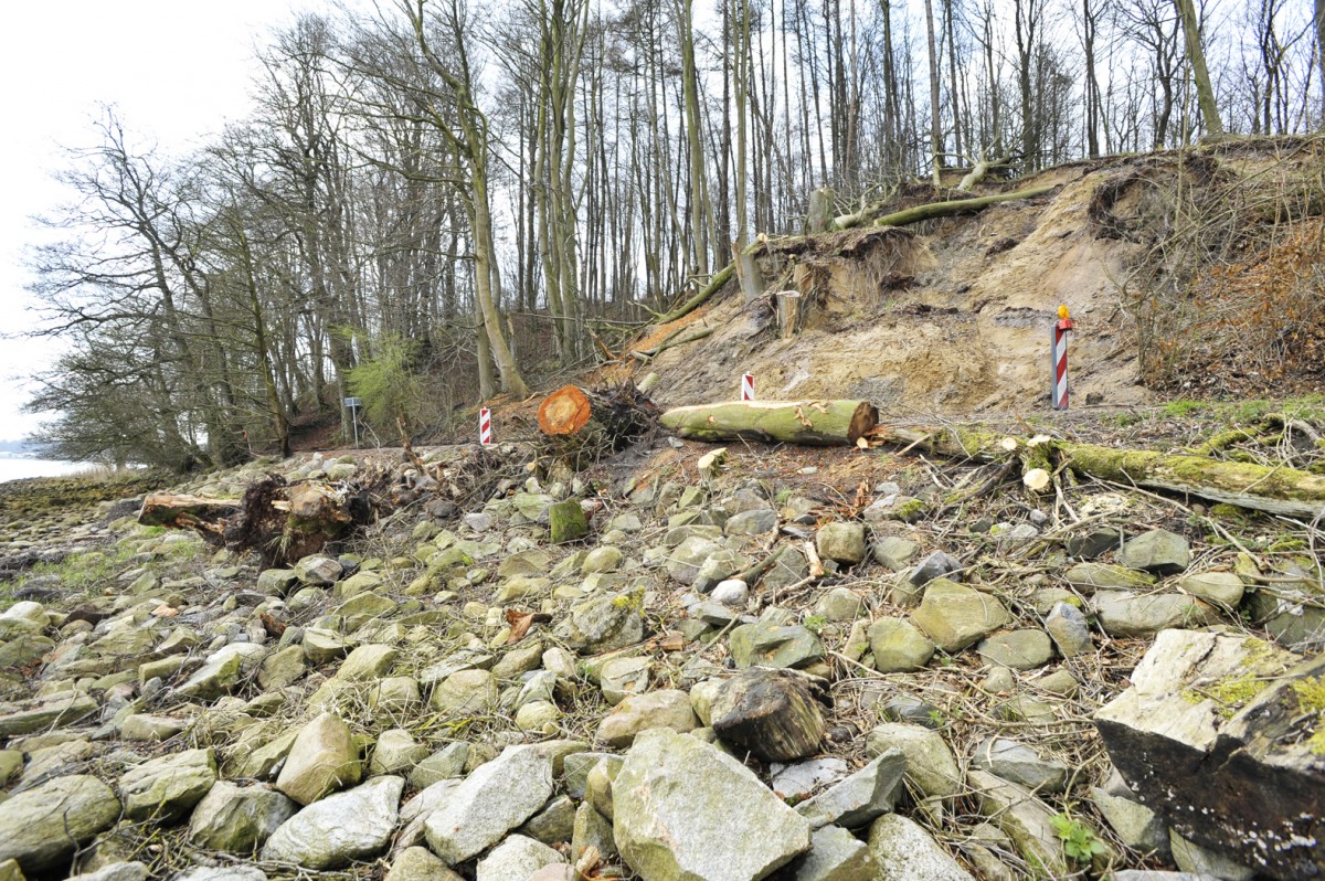 Erdrutsche bei Wassersleben an der deutsch-dänischen Grenze. Aufnahme: 14. April 2012.