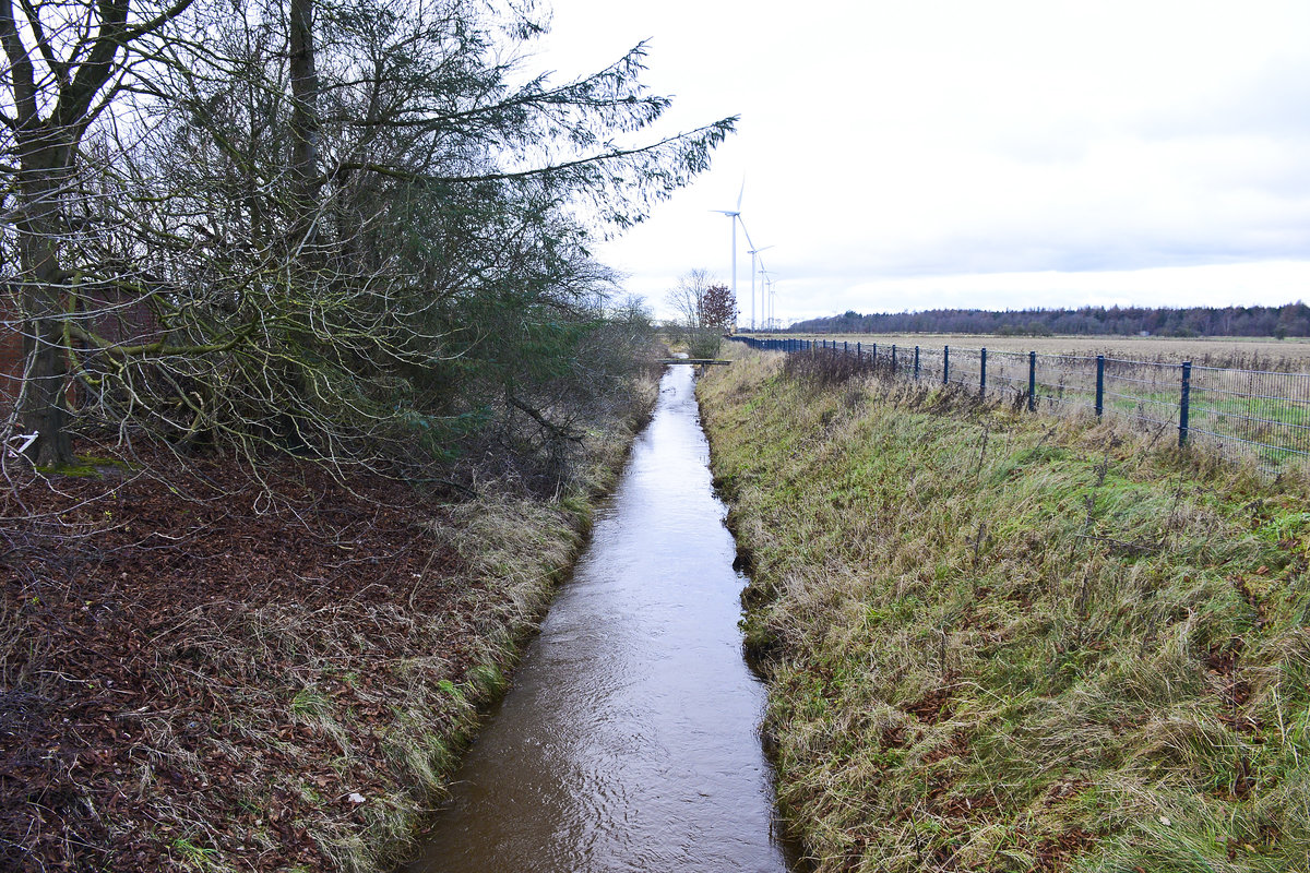 Gammelå (Gammelau) an der deutsch-dänischen Grenze nördlich von Bramstedtlund (Kreis Nordfriesland). Aufnahme: 4. Januar 2021.