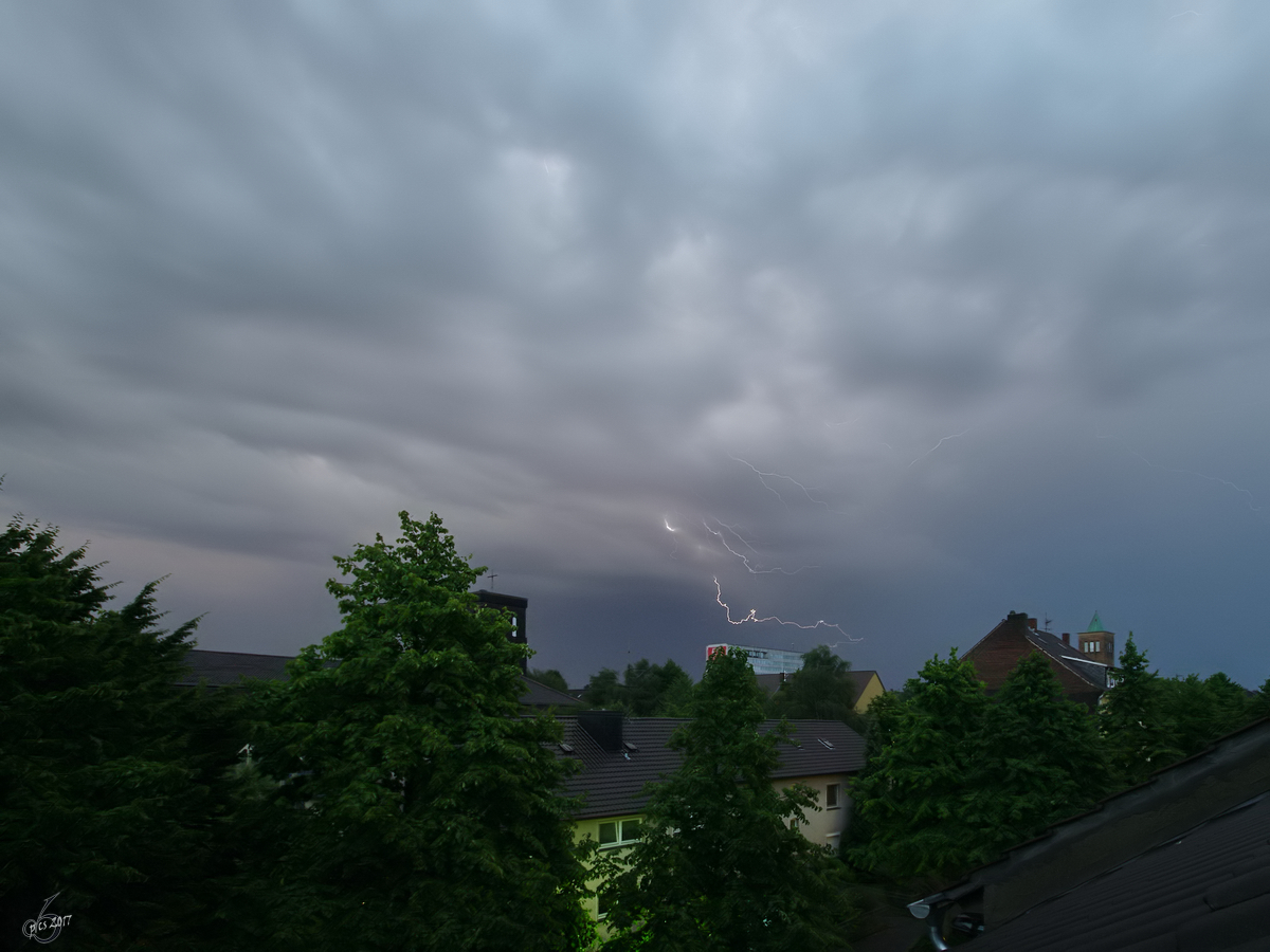 Gewitter über Bochum. (Juli 2009)