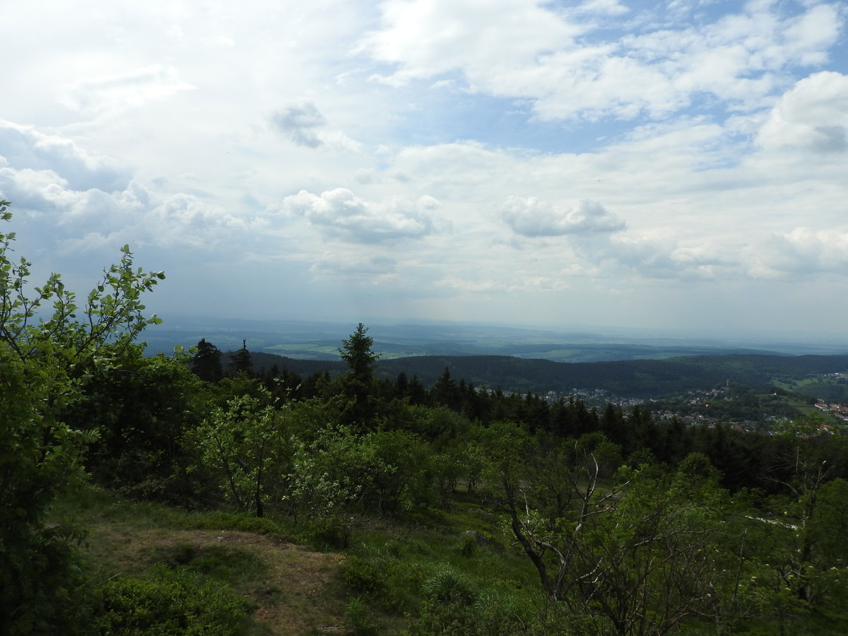 GEWITTERSTIMMUNG ÜBER DEM FELDBERG/TAUNUS
Am 20.5.2018 herrschte nachmittags Gewitterstimmung über dem  Frankfurter Hausberg ,
dem mit 881 Meter über NN höchsten Berg im TAUNUS und einem der markantesten
Mittelgebirgsgipfel Deutschlands....