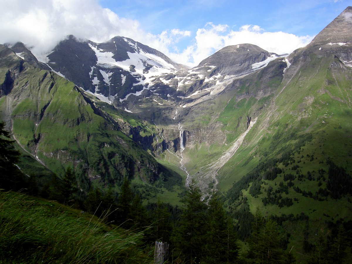 Glocknergruppe mit Eiskögele (3426 M.) (02.08.2014)