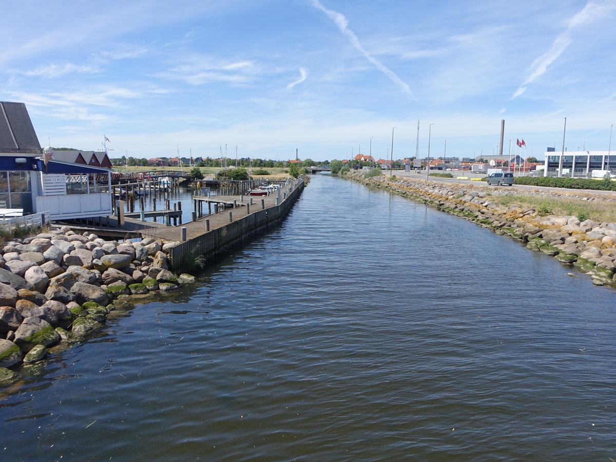 Grenaen Kanal beim Hafen von Grenaa auf der Halbinsel Djursland (06.06.2018)