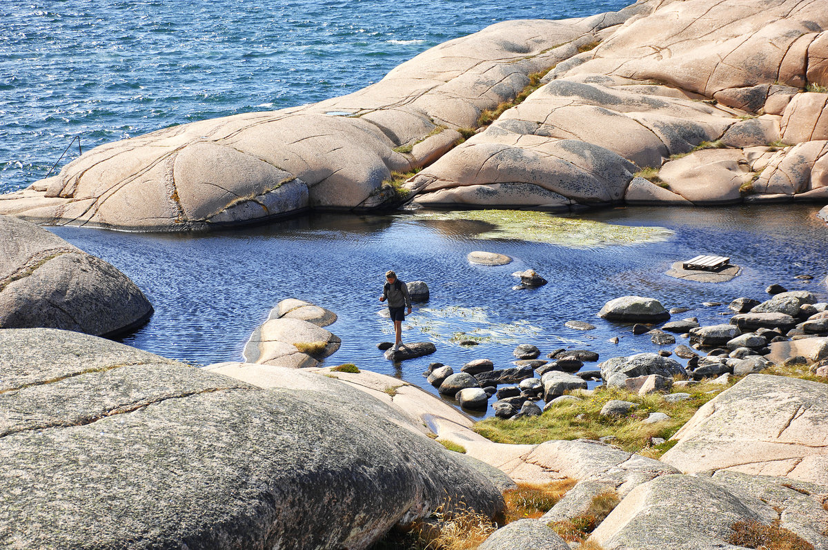 Hållö klåva auf der Insel Hållö westlich von Smögen - ein Teil der Bohusläner Schärenküste in Schweden.
Aufnahme: 2. August 2017.