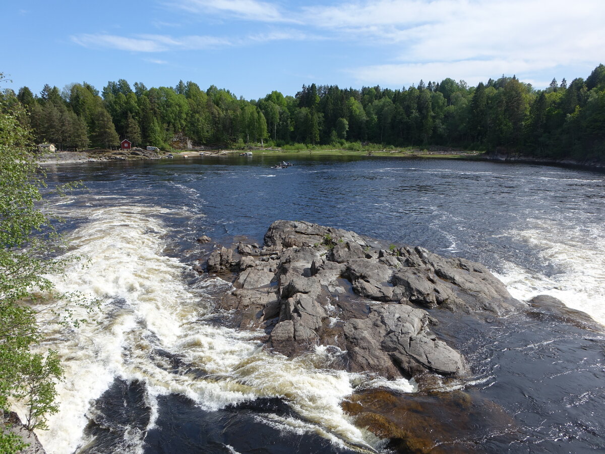 Holmfoss Wasserfall bei Kvelde, Telemark (28.05.2023)