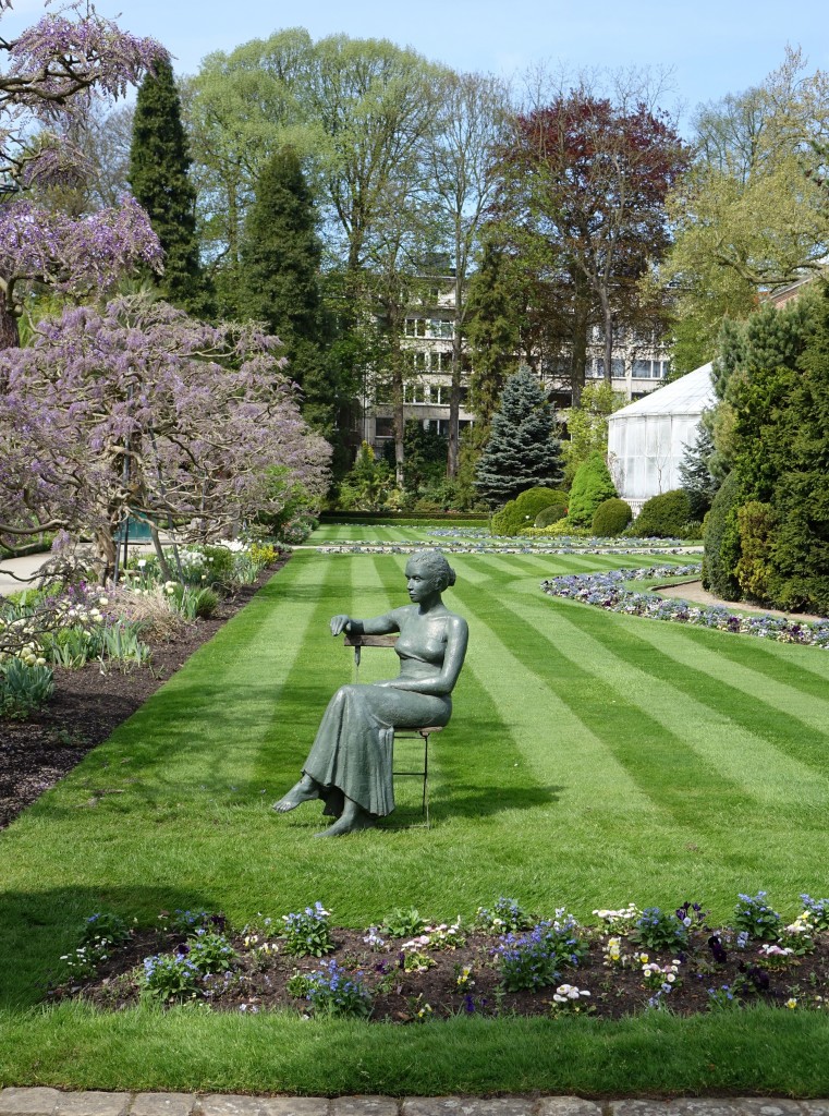 Im Botanischen Garten Kruidtuin in Leuven, Flandern (27.04.2015)