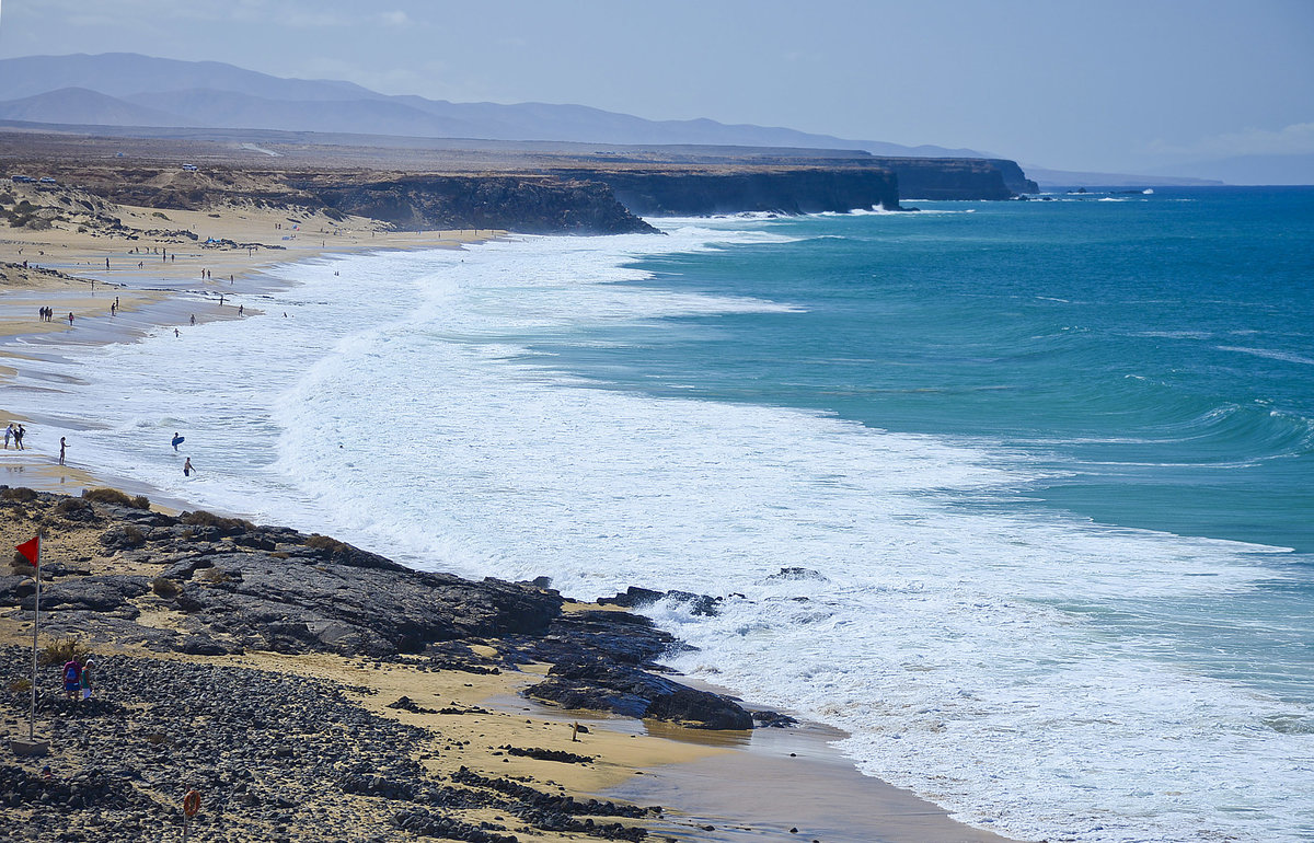 Im Nordwesten der Insel Fuerteventura liegen die Strände des Fischerortes El Cotillo. Aufnahme: 19. Oktober 2017.