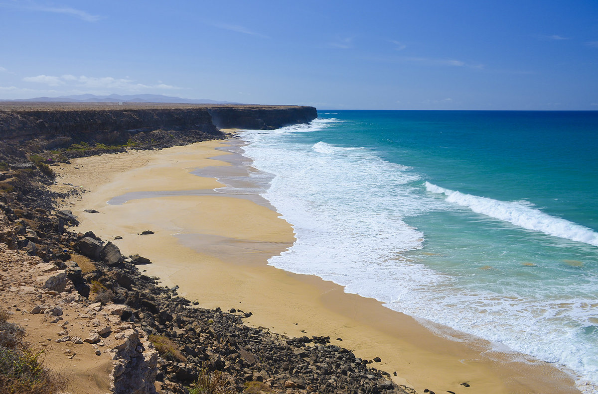 Im Nordwesten der Insel Fuerteventura liegen die unberührten Strände des Fischerortes El Cotillo. Aufnahme: 18. Oktober 2017.