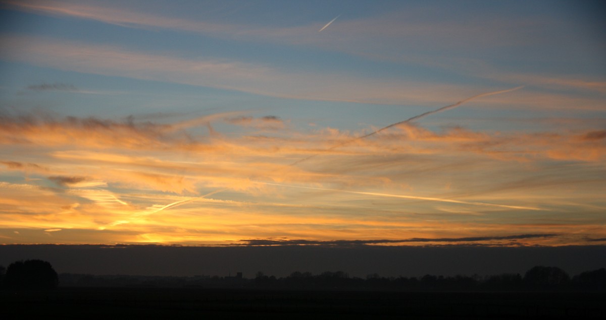 In der Abendstimmung in Eschweiler-Sankt-Jöris am Abend vom 22.11.2014.