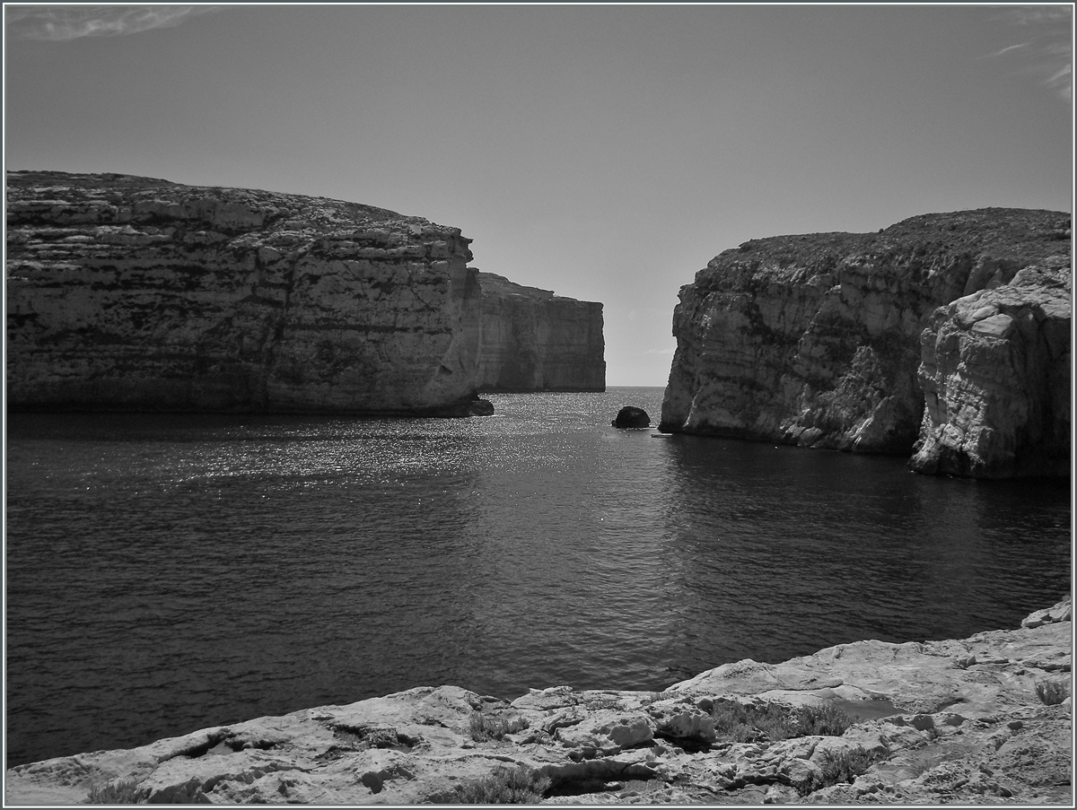 In der Dweira Bay formen Steilksten eine Traumlandschaft. 
 