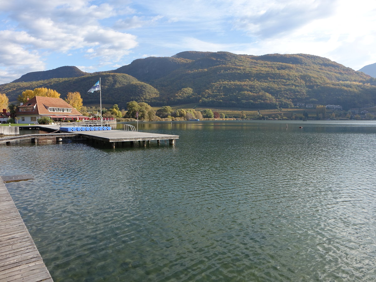 Kalterer See im Überetsch, wärmster Badesee der Alpen (27.10.2017)