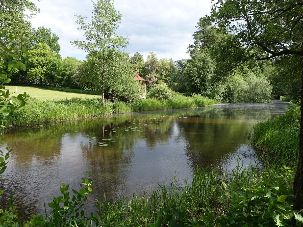 Kleiner See beim historischen Königshof in Sala (15.06.2016)