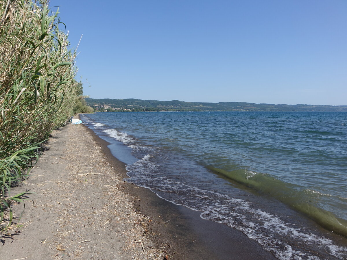 Kleiner Strand am Lago di Bolsena, Provinz Viterbo (21.05.2022)