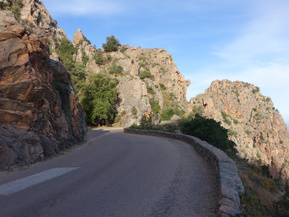 Korsika, Felsformationen entland der Straße D81 (20.06.2019)