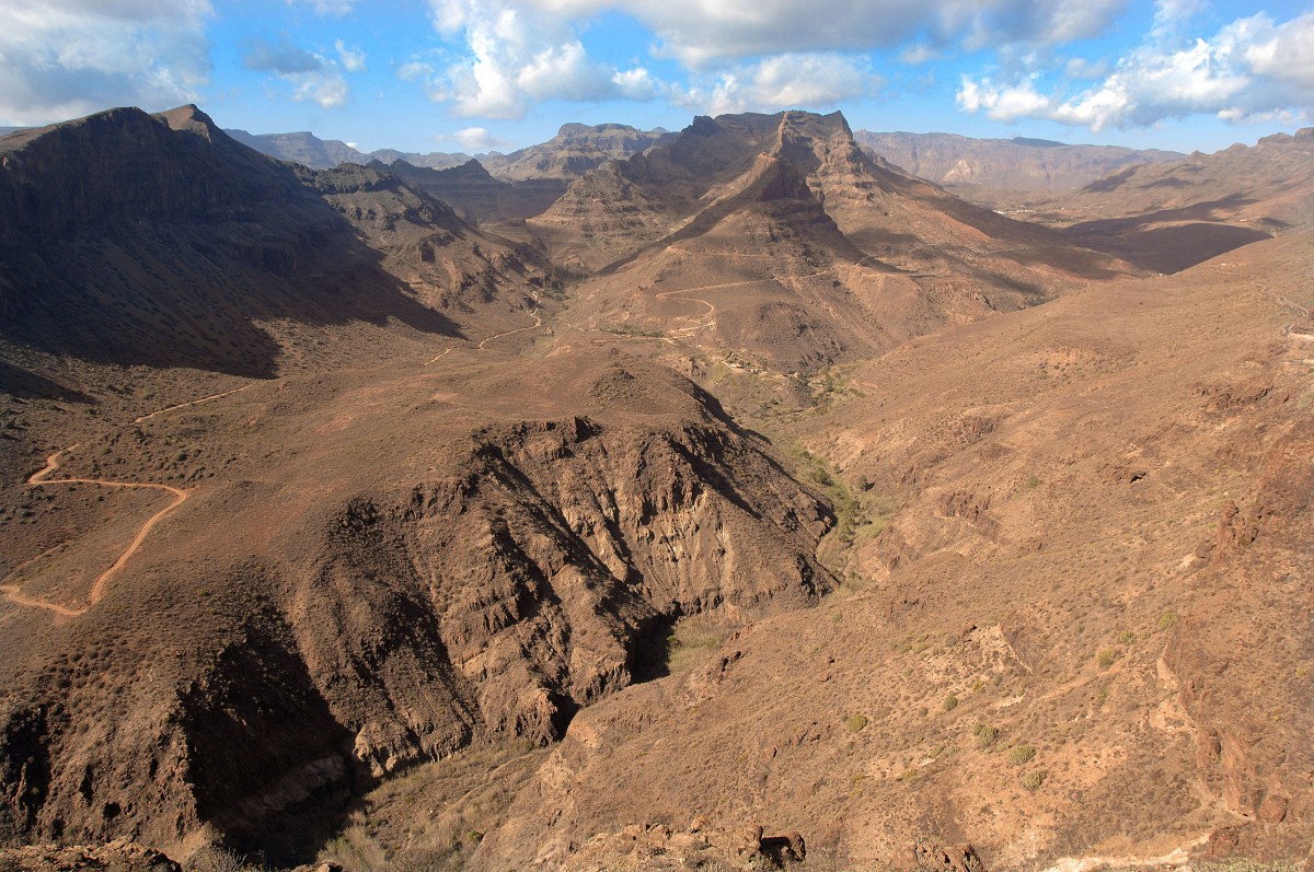 Landschaft an der Hauptstraße GC-60 auf Gran Canaria. Aufnahme: Oktober 2009.