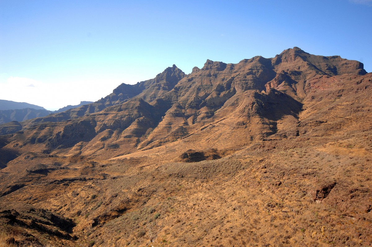 Landschaft an der Landesstraße GC-200 zwischen El Hoyo und Mogán - Gran Canaria. Aufnahme: Oktober 2009.